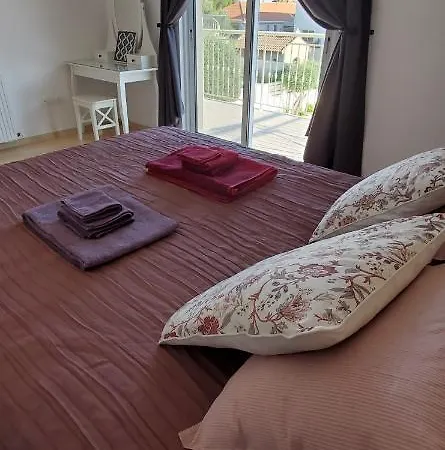 Vilă Rossa Pissouri